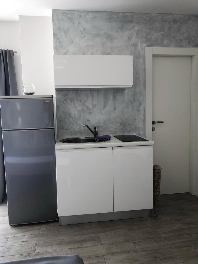 Apartmani Milka I Jozo أوميس المظهر الخارجي الصورة