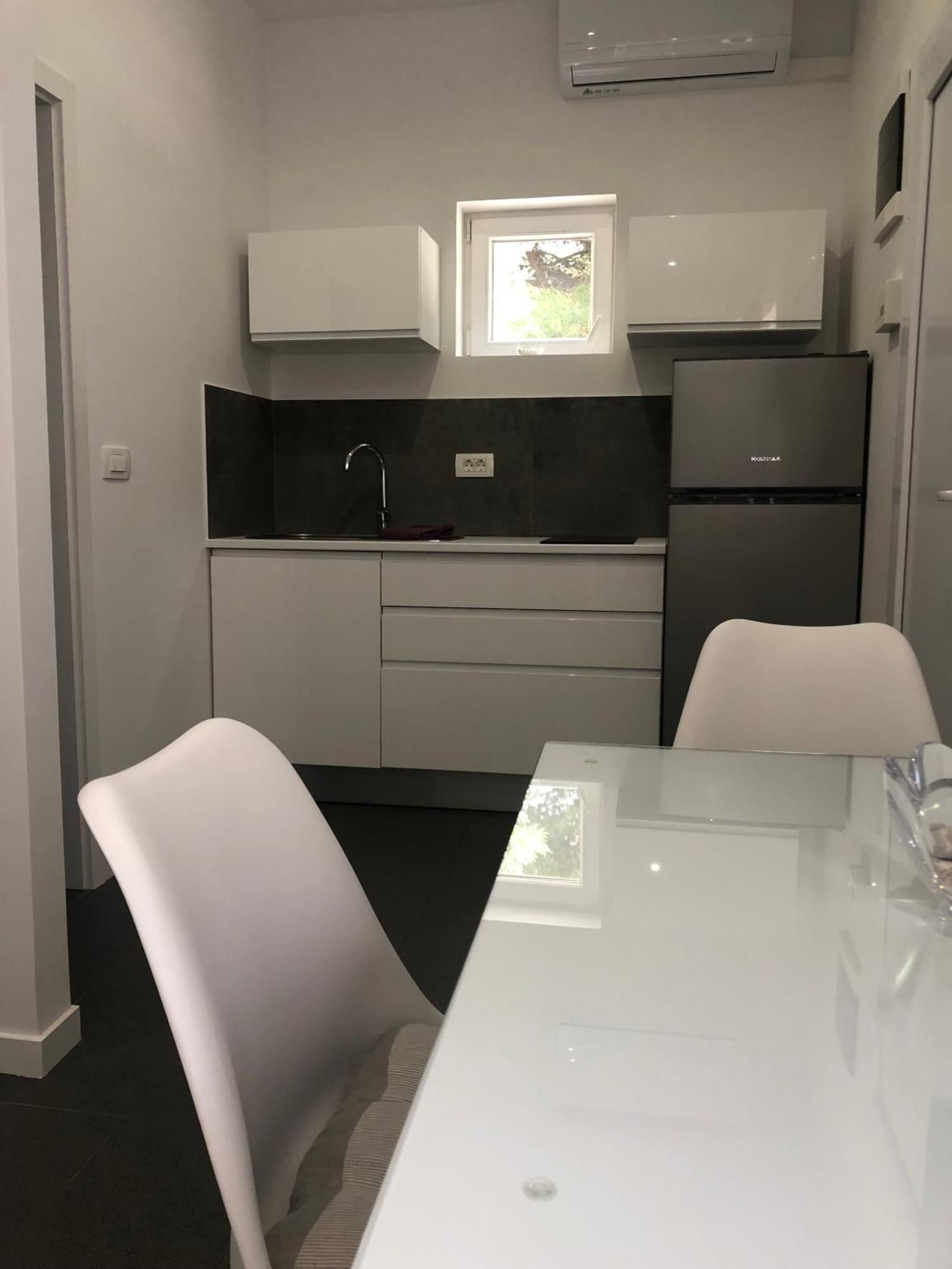 Apartmani Milka I Jozo أوميس المظهر الخارجي الصورة
